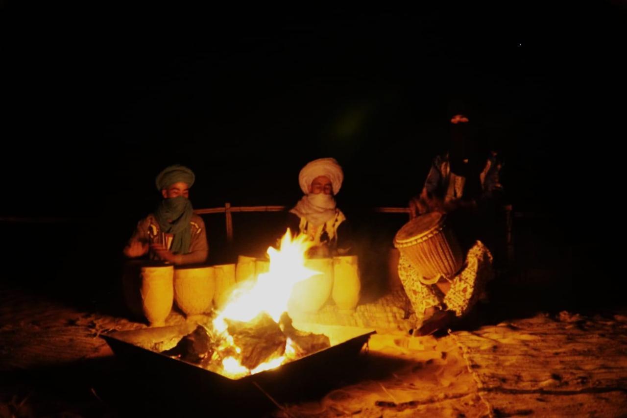 Tourza Desert Camp "Tents With Heating" 梅尔祖卡 外观 照片