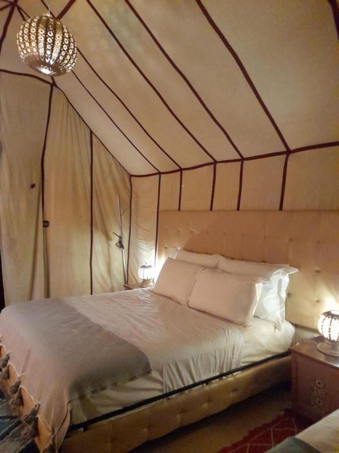 Tourza Desert Camp "Tents With Heating" 梅尔祖卡 外观 照片